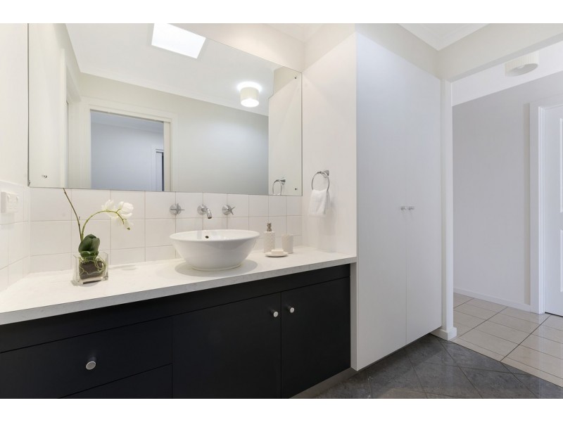 14 Napier Street, Renown Park SA 5008