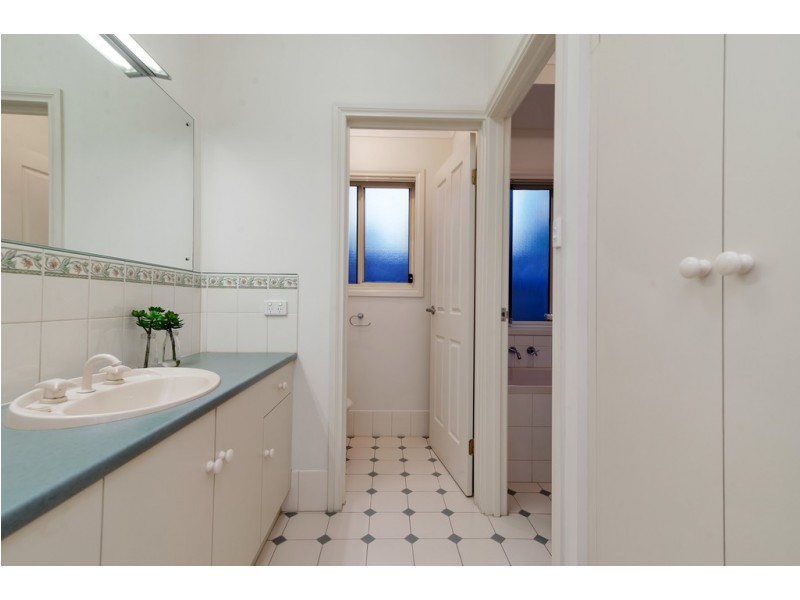 11 Kensington Street, Clovelly Park SA 5042