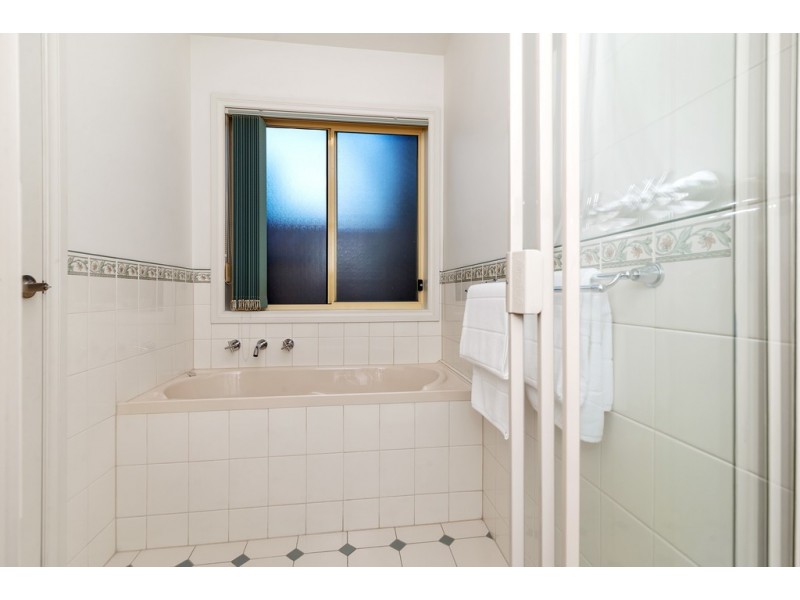 11 Kensington Street, Clovelly Park SA 5042
