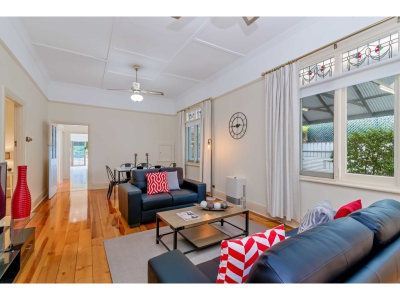 27 Price Avenue, Lower Mitcham SA 5062