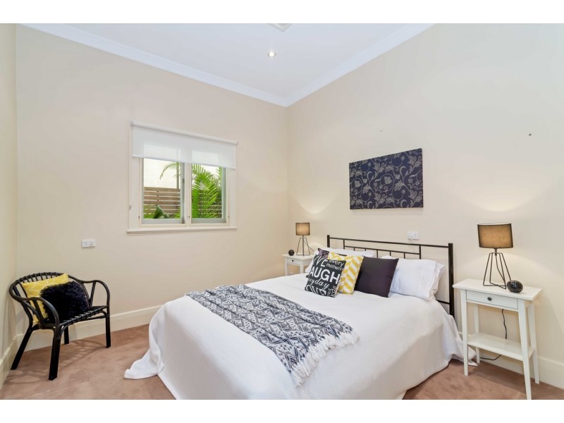 27 Price Avenue, Lower Mitcham SA 5062