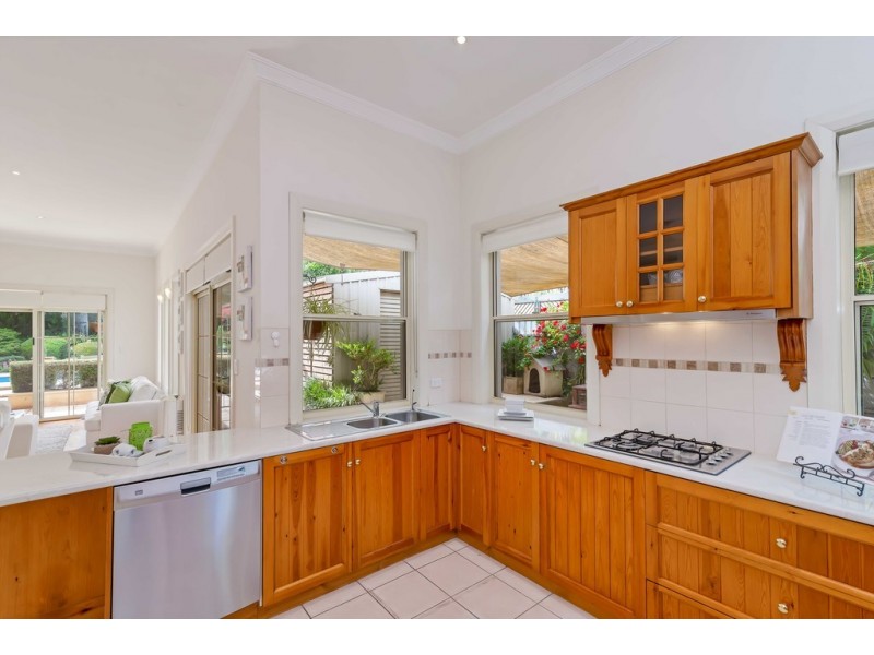 27 Price Avenue, Lower Mitcham SA 5062