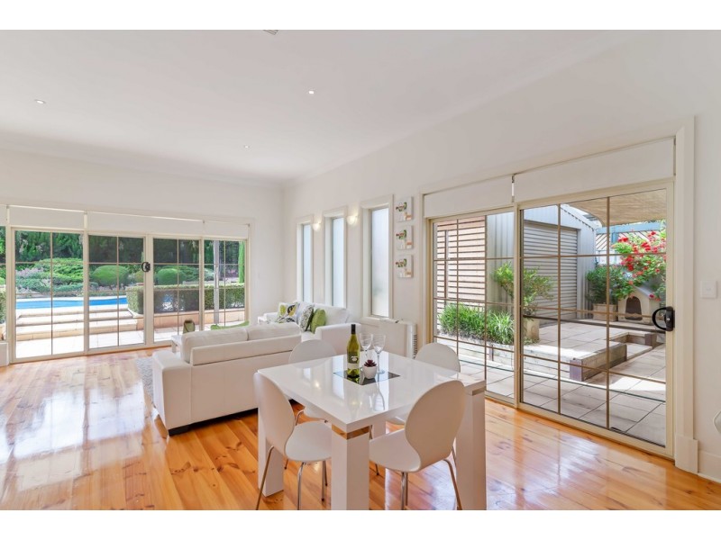 27 Price Avenue, Lower Mitcham SA 5062
