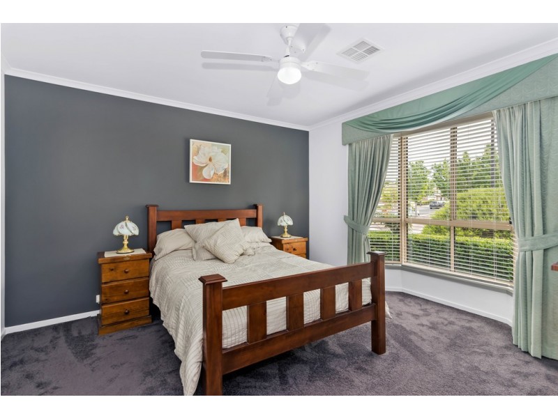 2 Fuschia Street, Huntfield Heights SA 5163