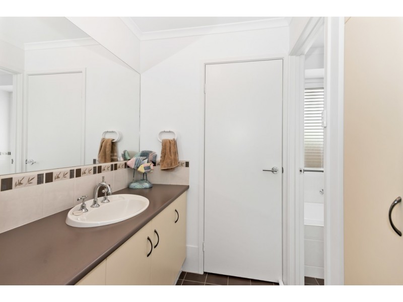 2 Fuschia Street, Huntfield Heights SA 5163