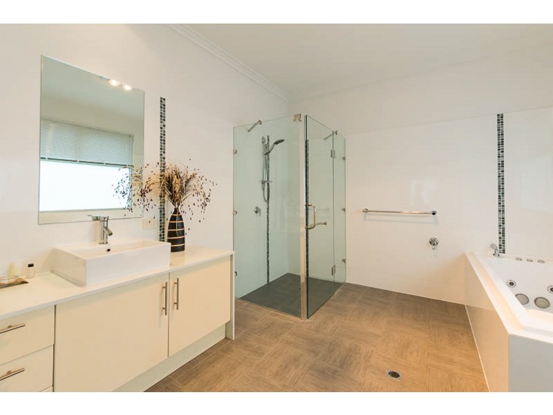 2 Joy Street, Encounter Bay SA 5211