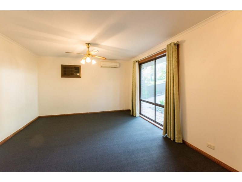 5 Alexander Cres, Hackham SA 5163