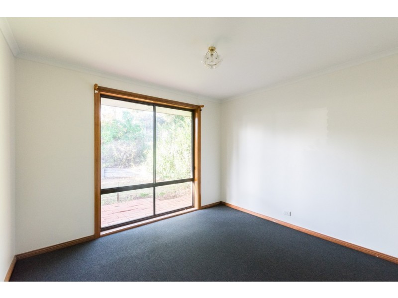 5 Alexander Cres, Hackham SA 5163