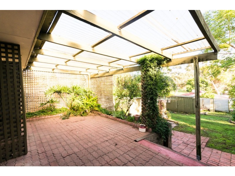 5 Alexander Cres, Hackham SA 5163