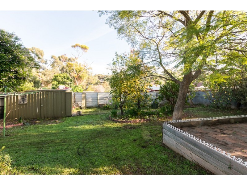 5 Alexander Cres, Hackham SA 5163