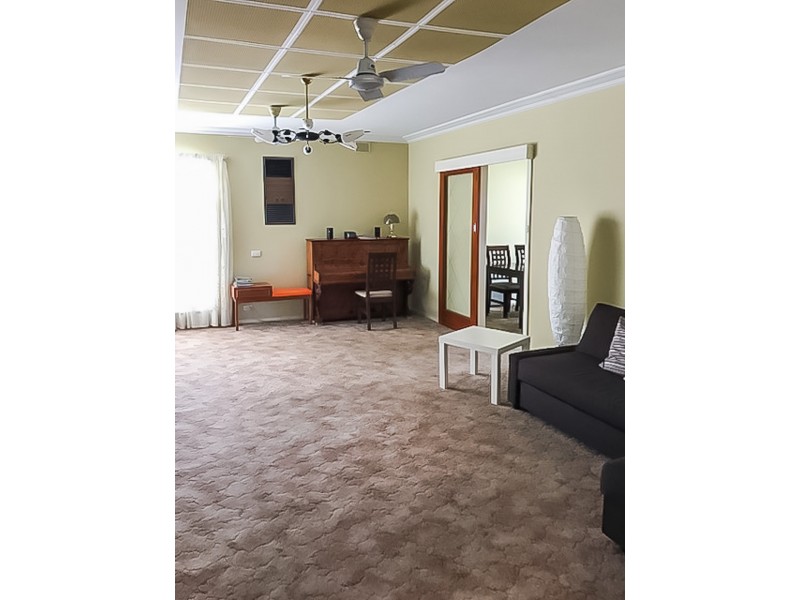 5 Meredith Ave, Fulham SA 5024