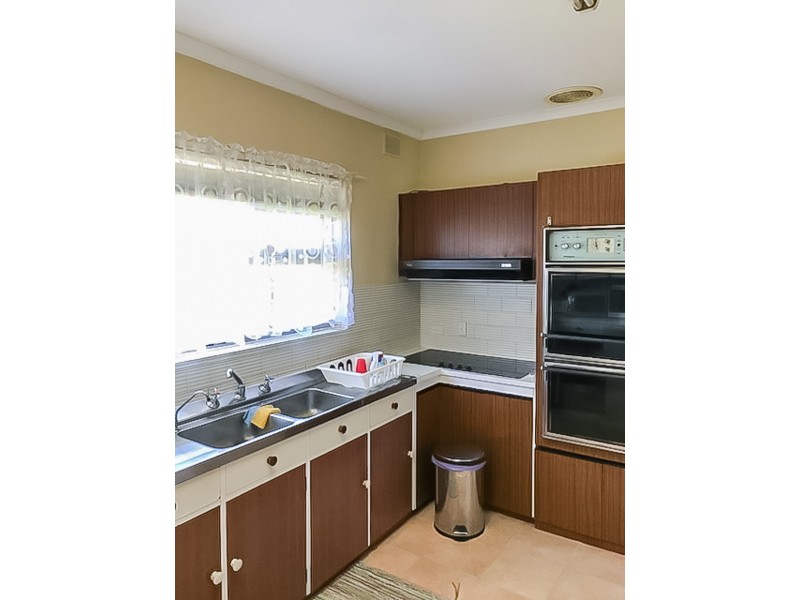 5 Meredith Ave, Fulham SA 5024