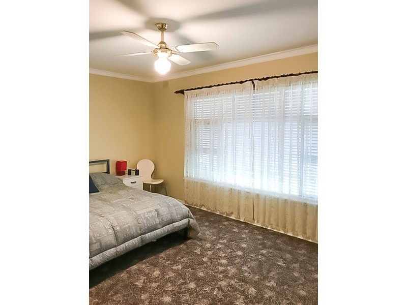 5 Meredith Ave, Fulham SA 5024