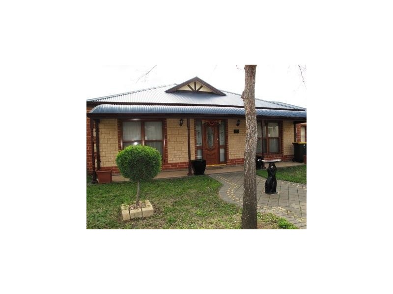 4 Elmwood Court, Mawson Lakes SA 5095