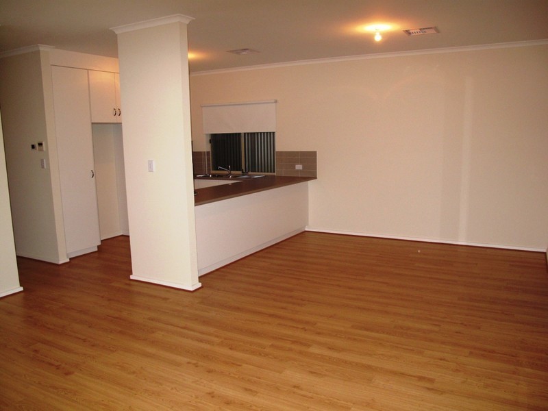 10 Heinrich Street, Mansfield Park SA 5012