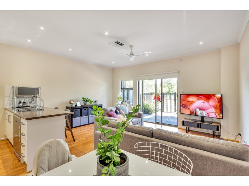 30/8 Fourth Avenue, Mawson Lakes SA 5095