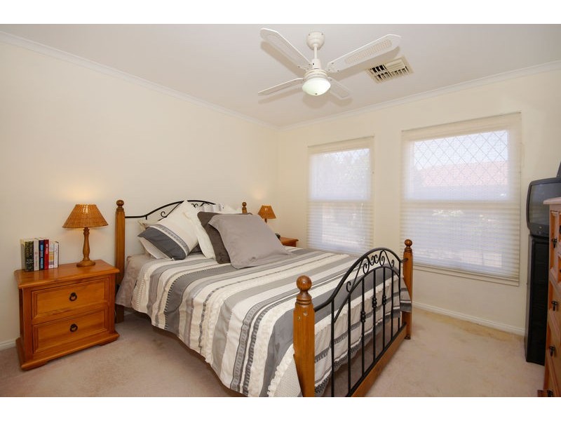 8 St Ives Walk, Paradise SA 5075