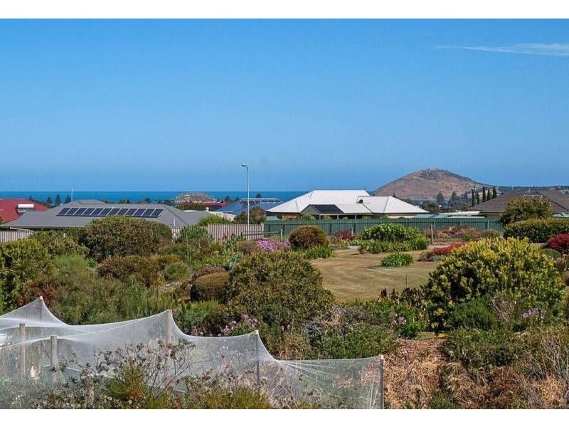 27 Poltong Crescent, Encounter Bay SA 5211