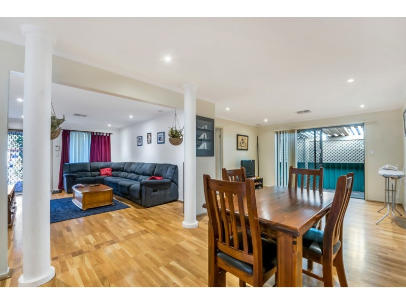 5 Lakeside Drive, Paralowie SA 5108