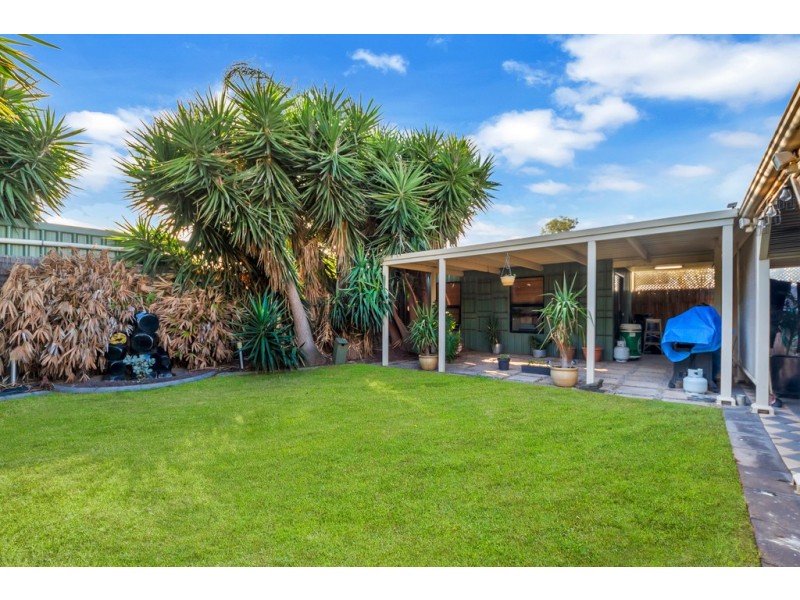 5 Lakeside Drive, Paralowie SA 5108