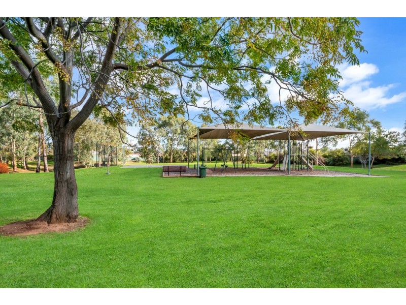 5 Lakeside Drive, Paralowie SA 5108