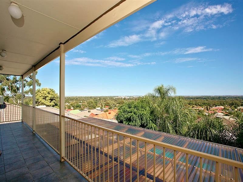 33 Brooker Drive, Hillbank SA 5112