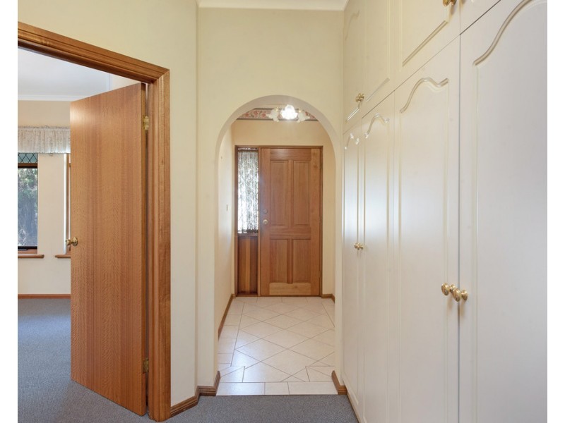 28 Hill Avenue, Cumberland Park SA 5041