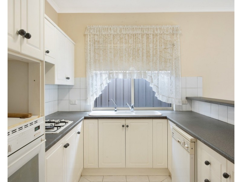 28 Hill Avenue, Cumberland Park SA 5041