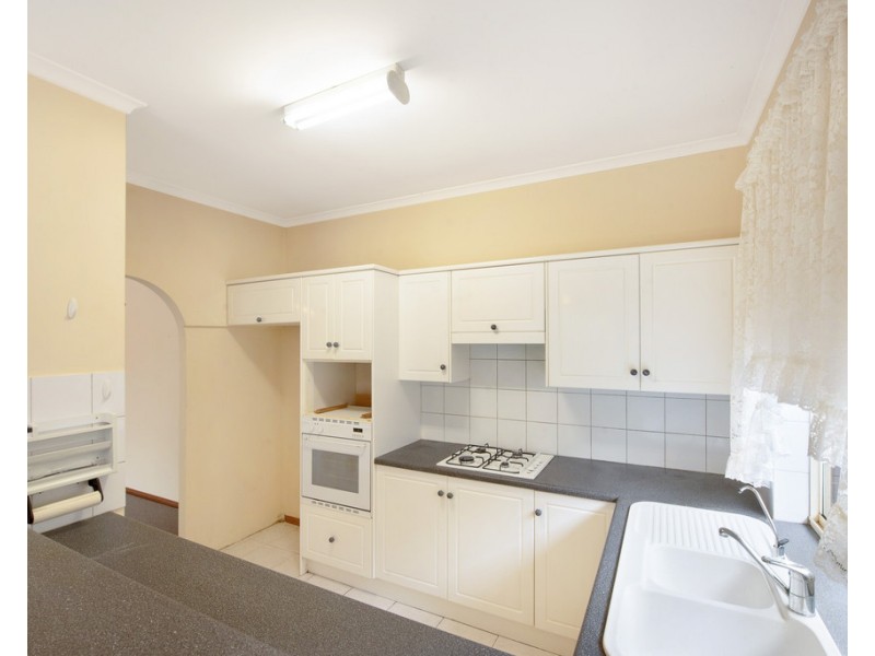 28 Hill Avenue, Cumberland Park SA 5041