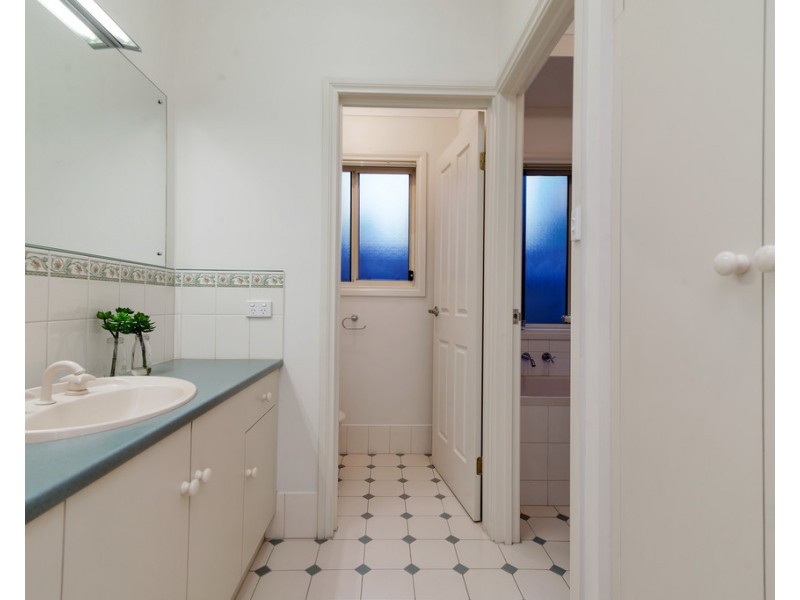11 Kensington Street, Clovelly Park SA 5042
