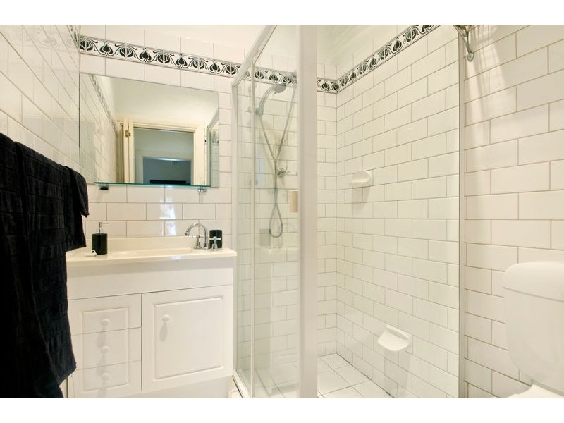 21A Naldera Street, Glandore SA 5037