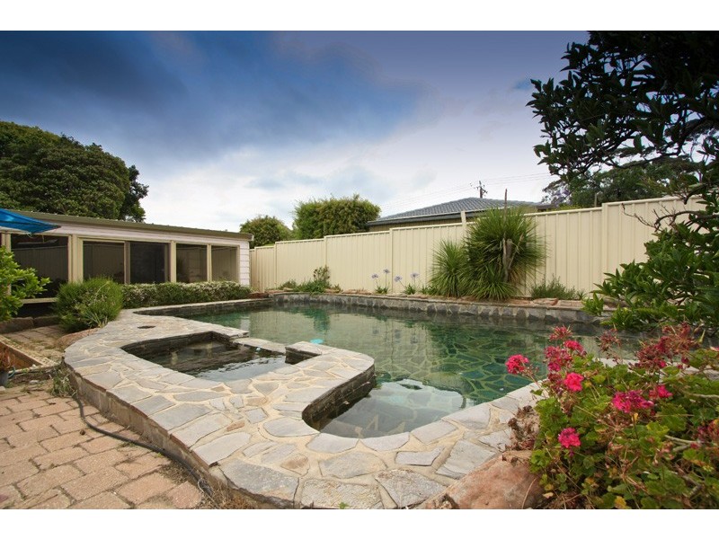 2 Ingrid Street, Clapham SA 5062