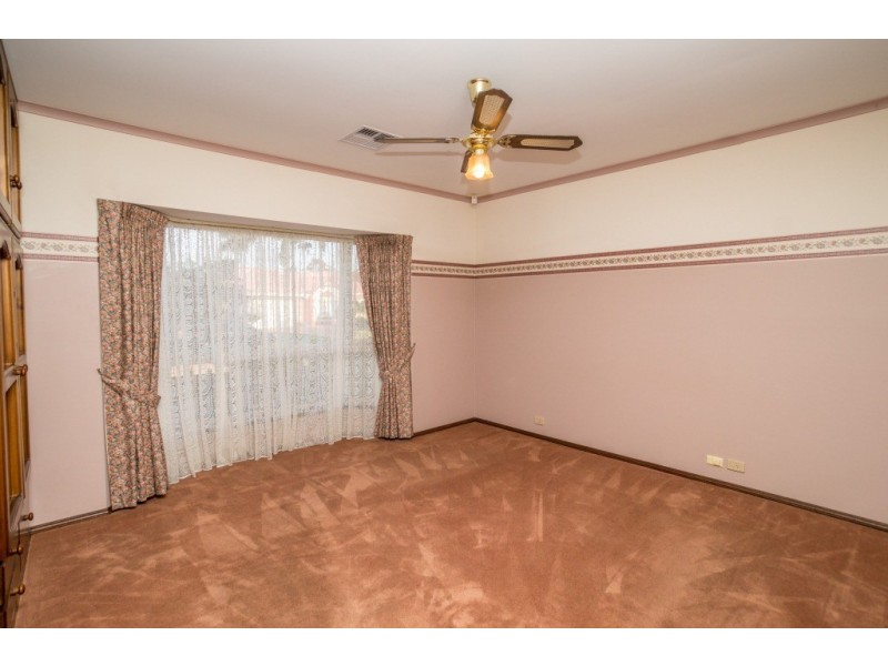 24 Bartlett Drive, Novar Gardens SA 5040