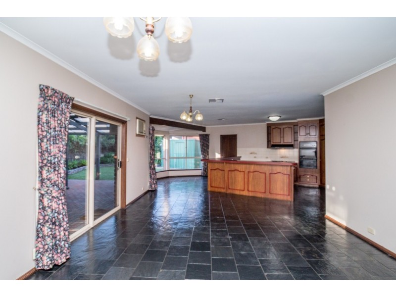 24 Bartlett Drive, Novar Gardens SA 5040