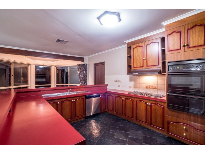 24 Bartlett Drive, Novar Gardens SA 5040