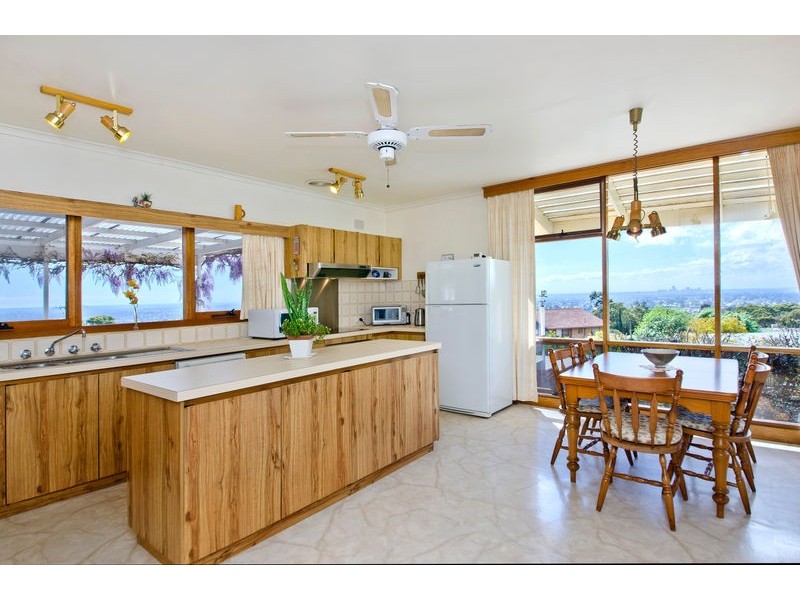 1 Hare Crescent, Panorama SA 5041
