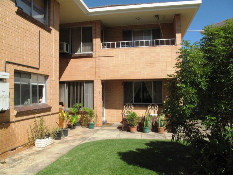 3/8 Overbury Drive, Clarence Park SA 5034