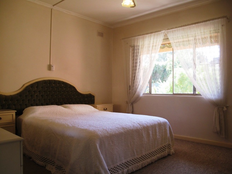 3/8 Overbury Drive, Clarence Park SA 5034