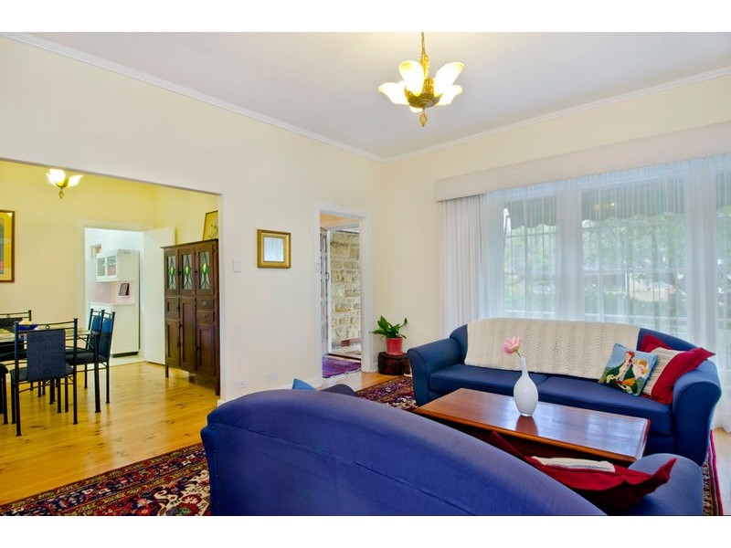 20 The Grove, Lower Mitcham SA 5062