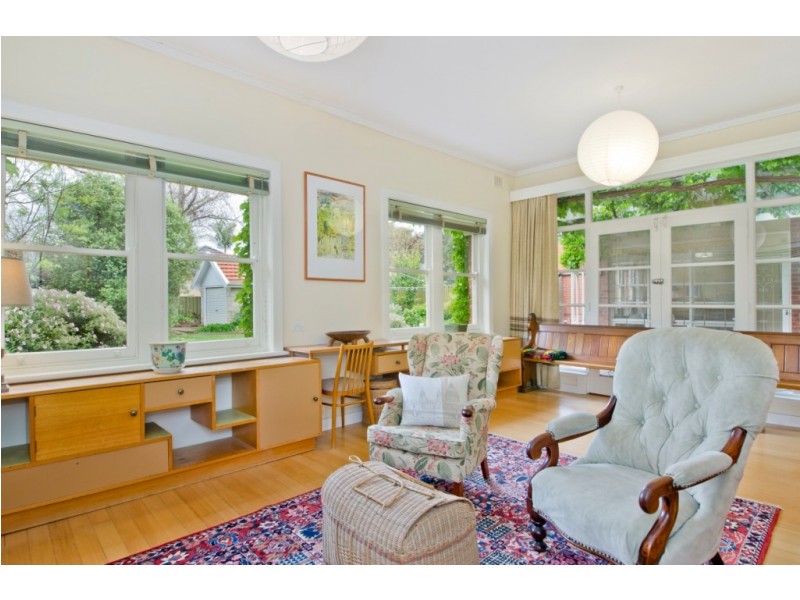 20 The Grove, Lower Mitcham SA 5062