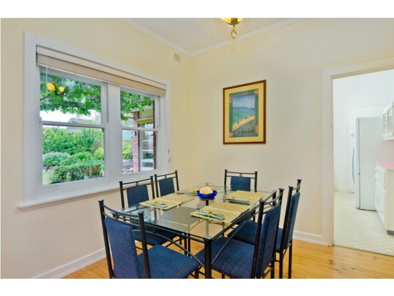 20 The Grove, Lower Mitcham SA 5062