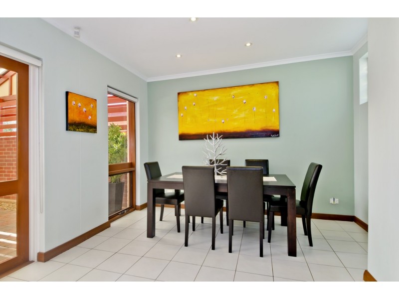 24 Eaton Street, Cumberland Park SA 5041