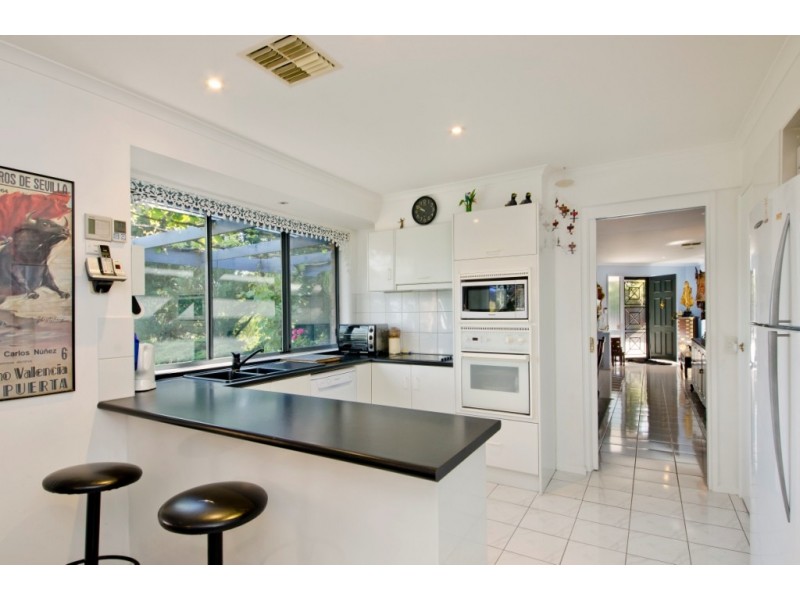 2 Pasadena Crescent, Pasadena SA 5042