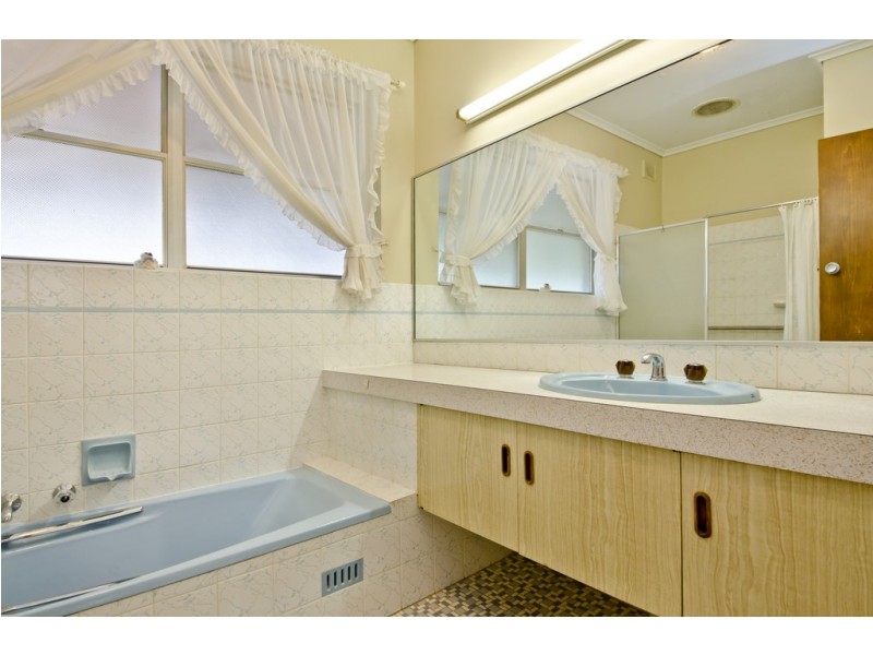 22 Alpha Crescent, Panorama SA 5041