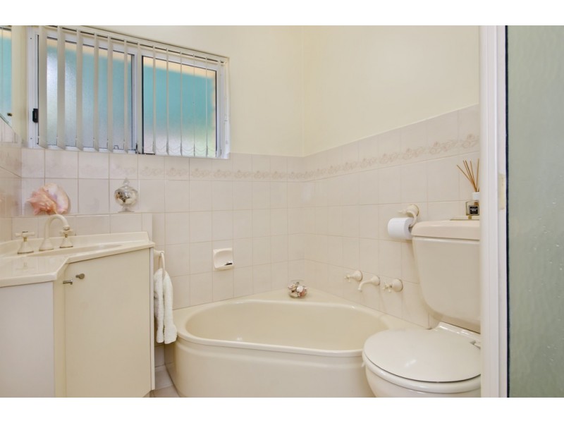 9 Windermere Avenue, Clapham SA 5062