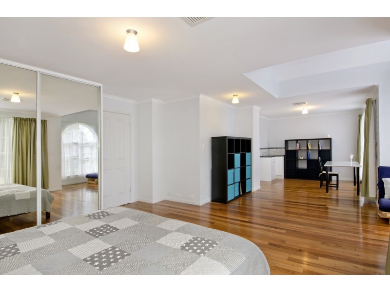 9 Yeomans Avenue, Henley Beach South SA 5022