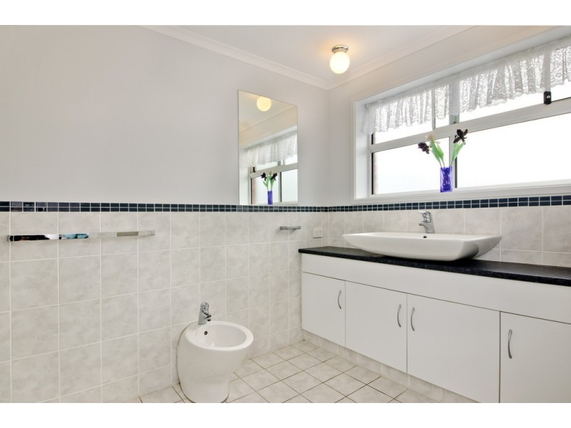 9 Yeomans Avenue, Henley Beach South SA 5022