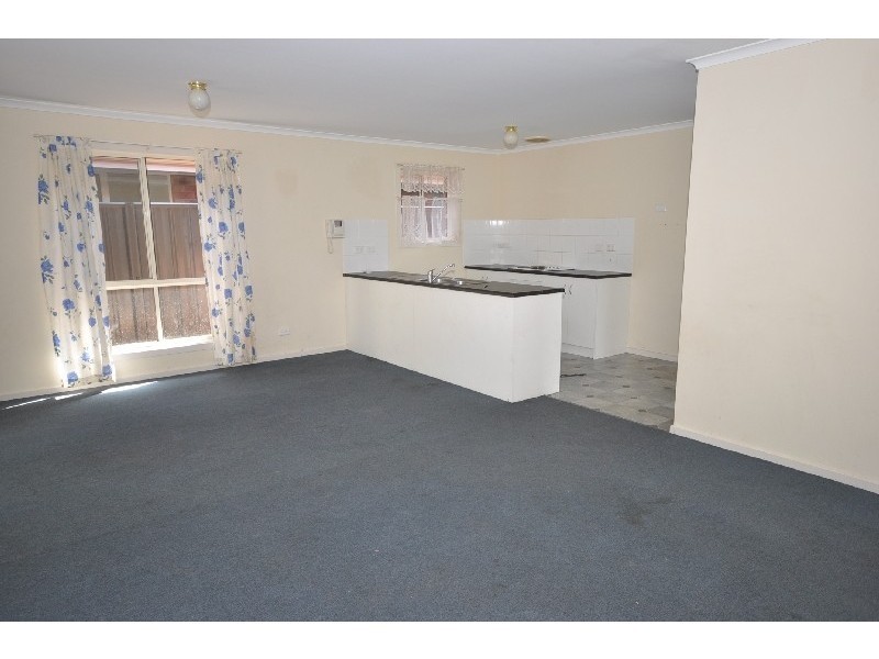18 Hamra Drive, Smithfield SA 5114