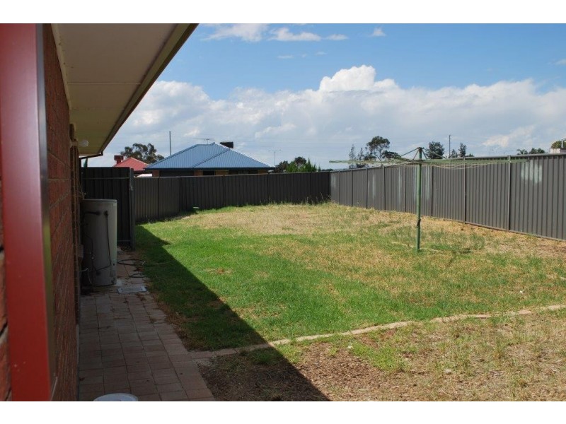 18 Hamra Drive, Smithfield SA 5114