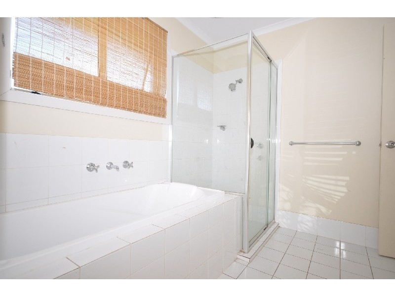 18 Hamra Drive, Smithfield SA 5114